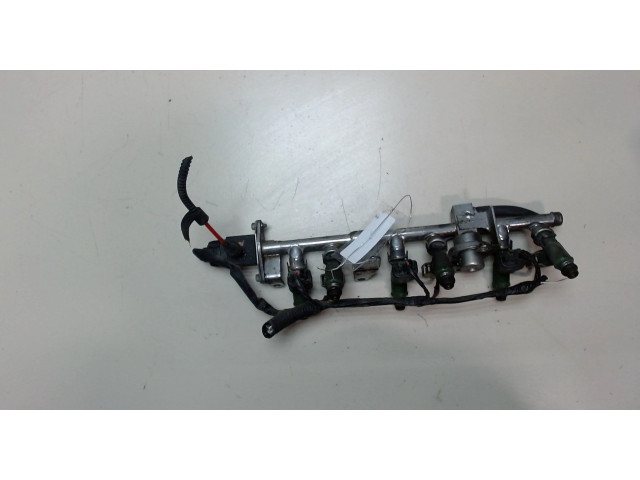 Форсунка топливная Jaguar S-type C2S8062