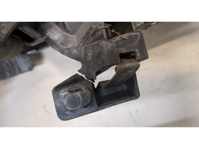 Фара передняя  Ford Kuga 2008-2012 правая 