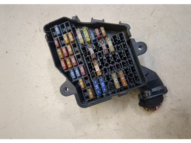 Блок предохранителей  Audi A8 (D3) 2005-2007         
