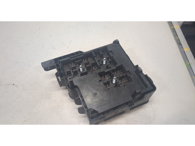 Блок предохранителей  KIA Ceed 2007-2012          1.6