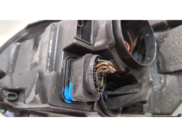 Фара передняя Volkswagen Jetta 5 2005-2011 правая