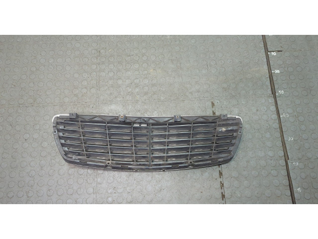 Решетка радиатора  Mercedes E W211 2002-2009          