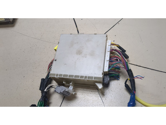 Блок предохранителей Lexus LS460 2006-2012