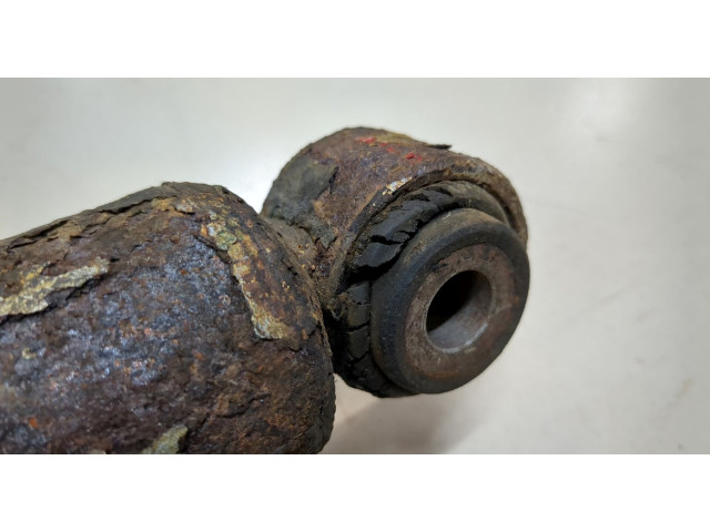 Стойка амортизатора Nissan Pathfinder 2004-2014