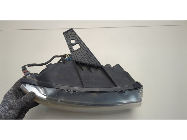 Фара передняя  Jeep Grand Cherokee 2010-2013 правая 