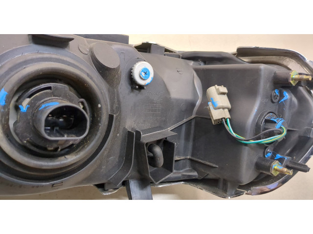 Фара передняя Mitsubishi Montero Sport / Pajero Sport 1996-2008 левая