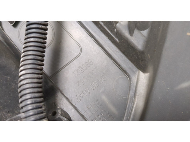 Бампер  Citroen C4 Picasso 2006-2013 передний   9680402277