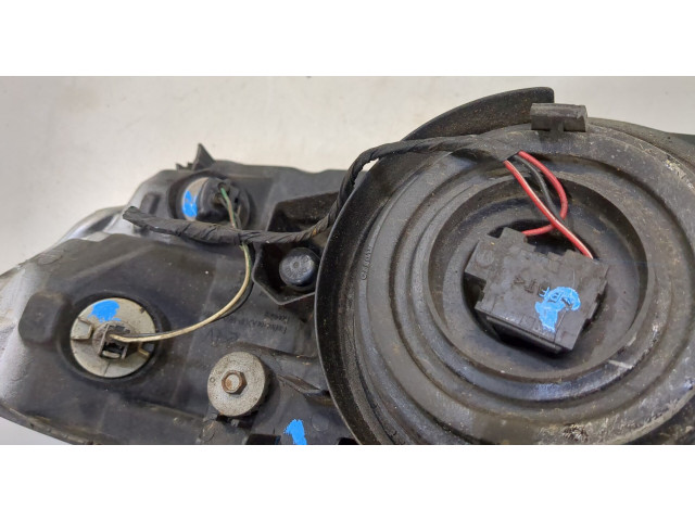 Фара передняя Mitsubishi Pajero / Montero 2000-2006 правая