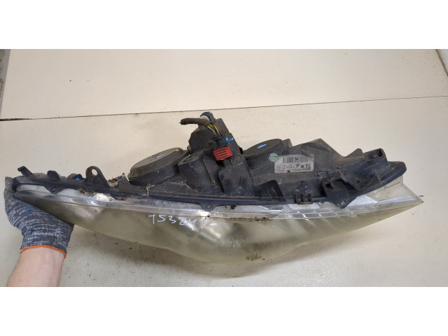 Фара передняя Peugeot 307 правая