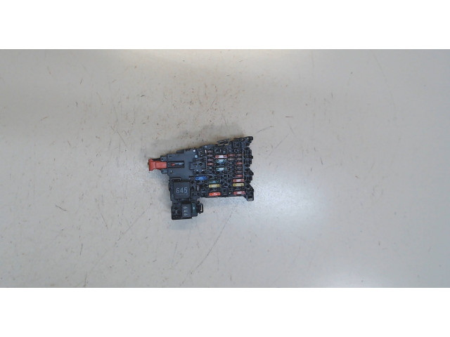 Блок предохранителей  Skoda Karoq 2017-      5Q093765C    1