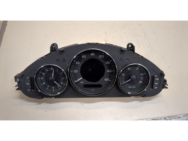 Панель приборов  Mercedes CLS C219 2004-2010       A2195404811     