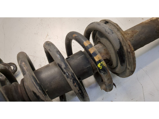 Стойка амортизатора  Volkswagen Passat 5 2000-2005 3B0413031R, 8D0411105CT     