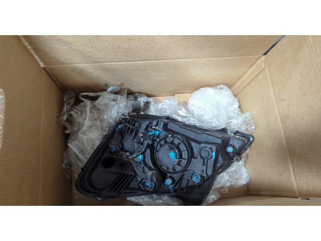 Фара передняя  KIA Rio 2005-2011 правая 