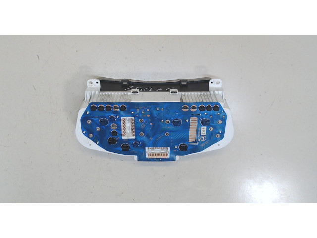 Панель приборов Mitsubishi Colt 1996-2004 MR239049 1.3 Бензин