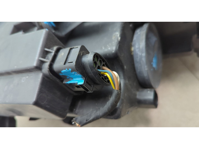 Фара передняя  Volkswagen Jetta 6 2010-2018 левая 