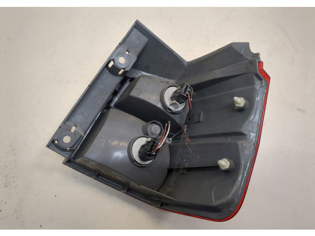 Задний фонарь          