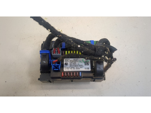 Блок предохранителей  Jeep Compass 2017-2021         