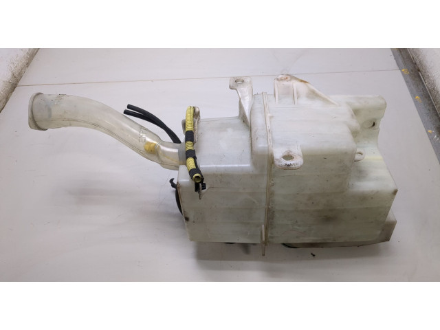 Бачок омывателя Mitsubishi Outlander 2003-2009 MN126645, MN126648