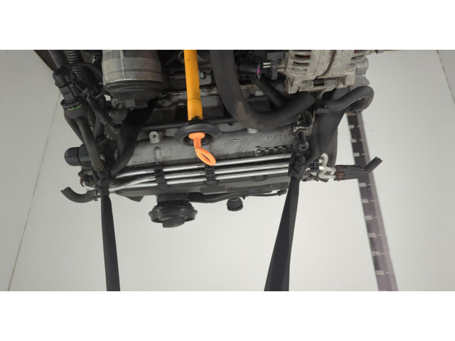 Форсунка топливная Volkswagen Golf 5 2003-2009 038130073BR