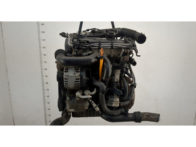 Форсунка топливная Skoda Octavia (A5) 2004-2013 038130073AG