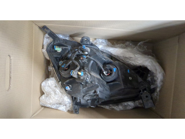 Фара передняя  Honda CR-V 2001-2006 левая 