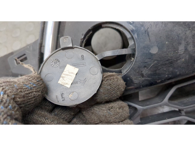 Решетка радиатора Citroen C3 2009-2013