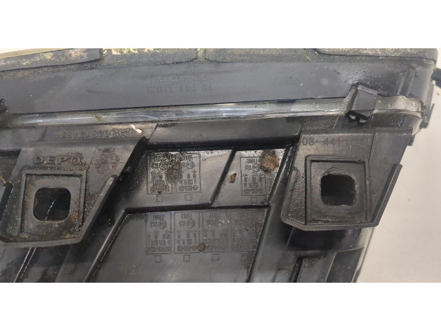 Фара передняя  Audi A6 (C5) 1997-2004 левая 