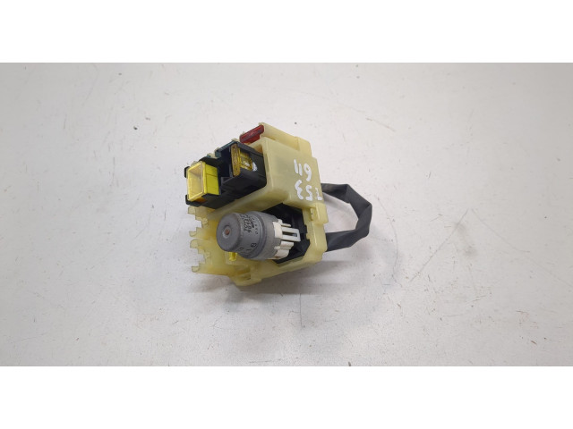 Блок реле Lexus LS400 UCF10 1989-1994