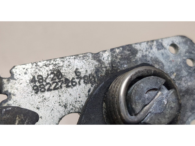 Замок капота Peugeot 2008 2019-2023