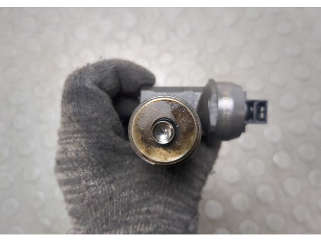 Форсунка топливная Skoda Octavia (A5) 2004-2013 038130073AG