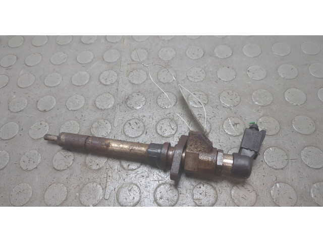 Форсунка топливная  Ford Focus 2 2008-2011    9657144580     