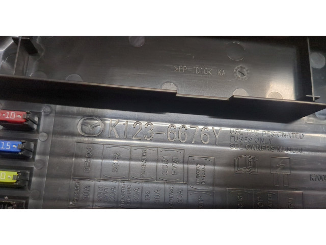 Крышка блока предохранителей Mazda CX-5 2017-2021 K1236676Y