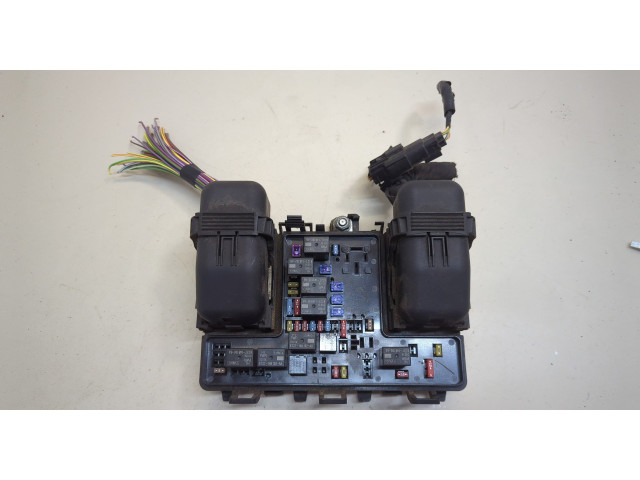 Блок предохранителей Lincoln MKZ 2016-2020 HG9T14D068BC