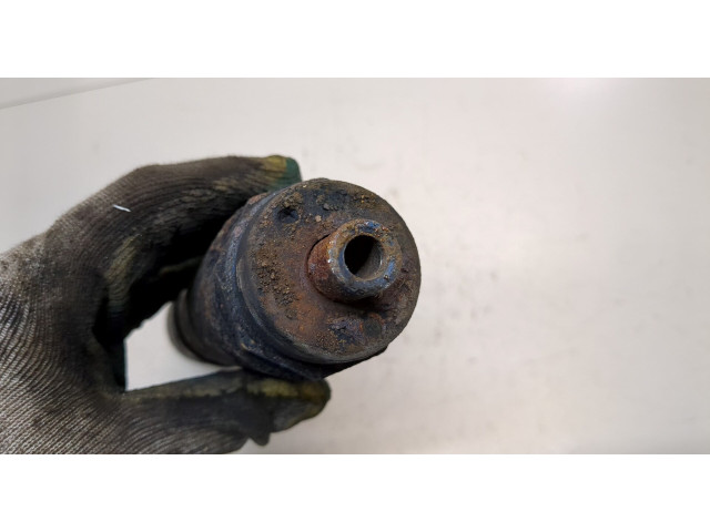 Стойка амортизатора  Volkswagen Transporter 4 1991-2003      