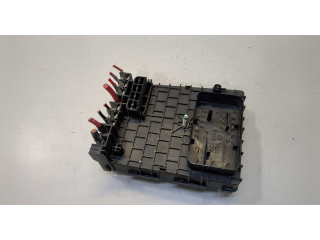 Блок предохранителей  Volkswagen Passat 7 2010-2015 Европа            