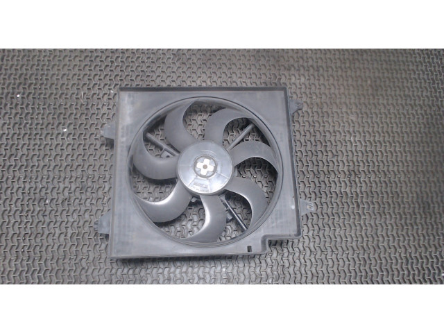 Вентилятор радиатора KIA Carens 2002-2006 2.0 дизель