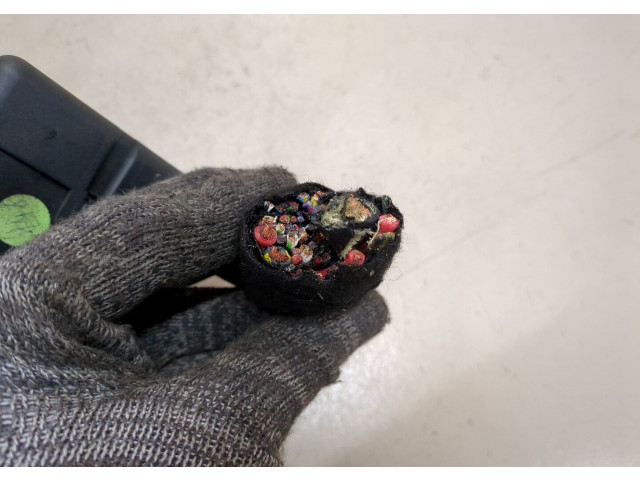 Блок предохранителей  Skoda Octavia Tour 2000-2010         