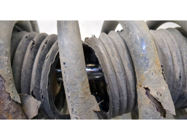 Стойка амортизатора Porsche Cayenne 2002-2007