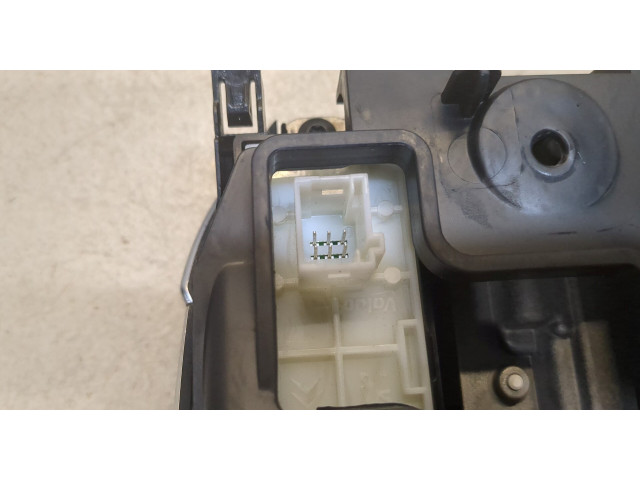 Дисплей мультимедиа  Peugeot 208        