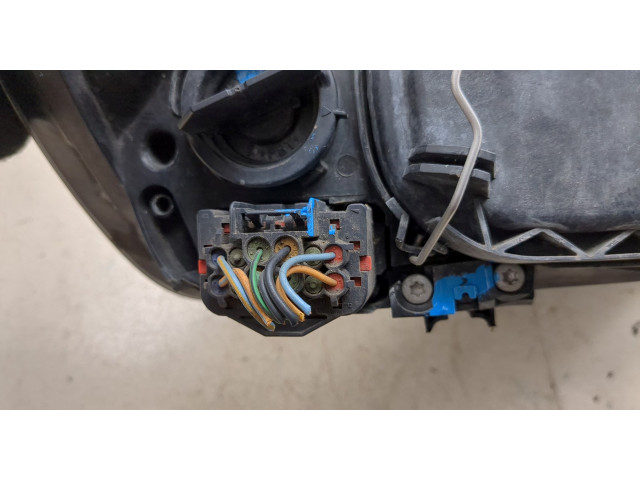 Фара передняя  Volvo S40 2004- левая 