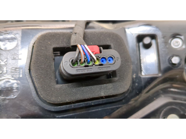 Задний фонарь 84623934