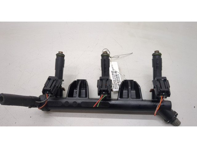 Форсунка топливная  Skoda Fabia 2007-2014    03D906031G, 03D133329B     