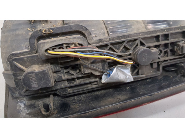 Задний фонарь