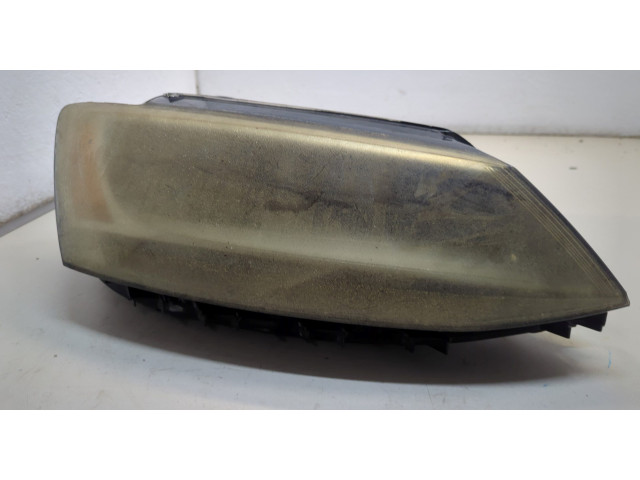 Фара передняя  Volkswagen Jetta 6 2010-2018 правая 