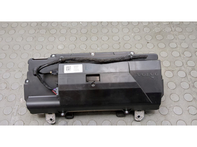 Панель приборов Volvo XC40