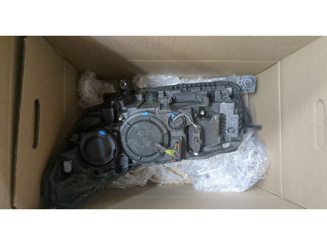 Фара передняя Citroen C5 2008-2017 правая