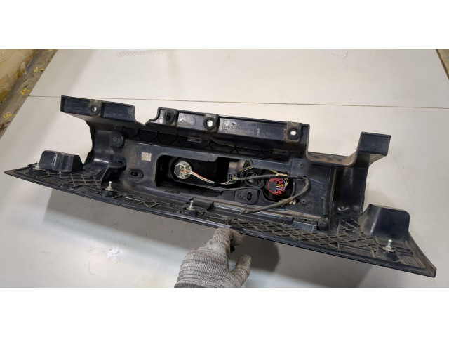 Задний фонарь          