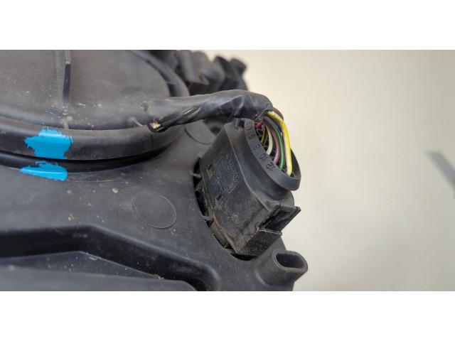 Фара передняя Skoda Yeti 2009-2018 правая