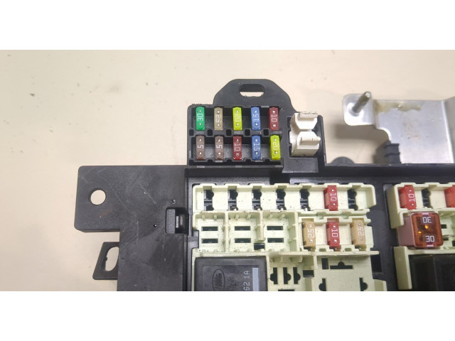 Блок предохранителей Jaguar XE 2015- GX7314C445AA