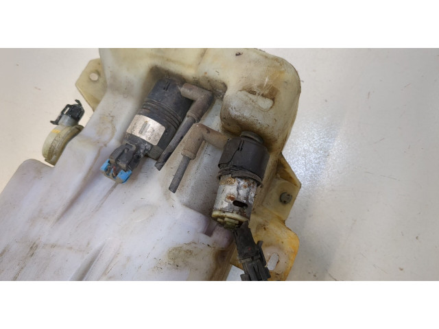 Бачок омывателя  Cadillac Escalade 2 2000-2006    